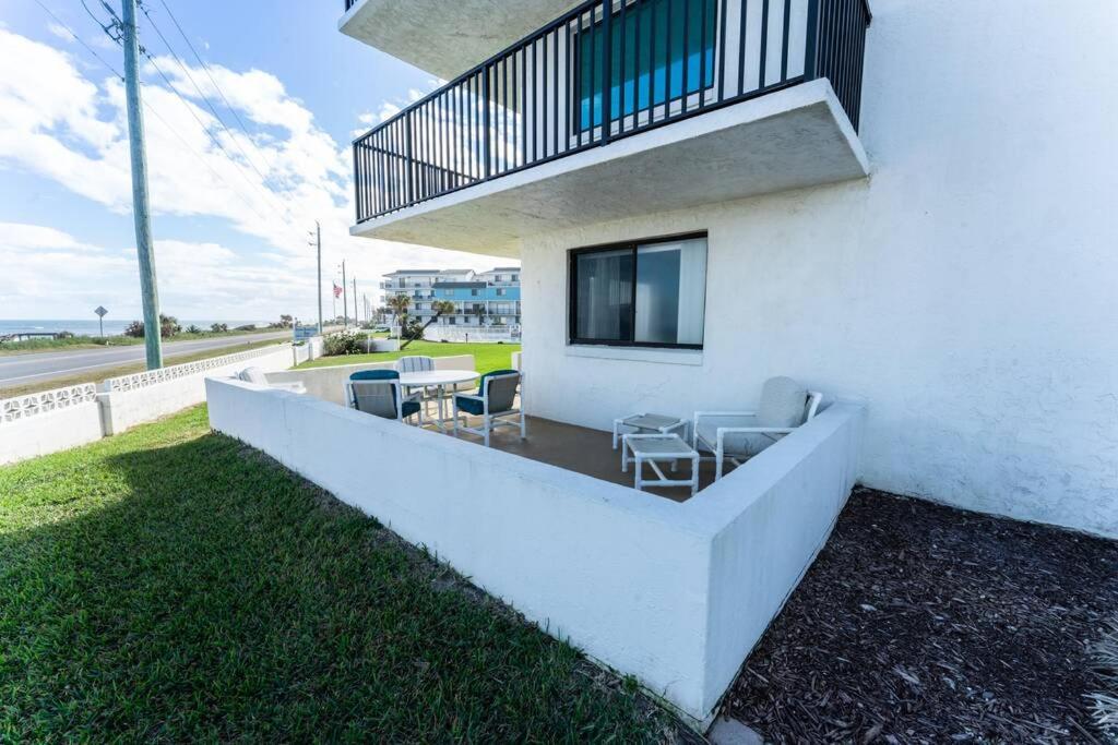 Lovely 2 Bedroom Beachfront Condo Flagler Beach Eksteriør billede